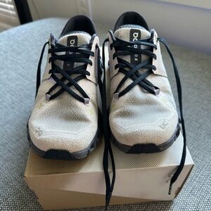 On cloud X3 Sneakers